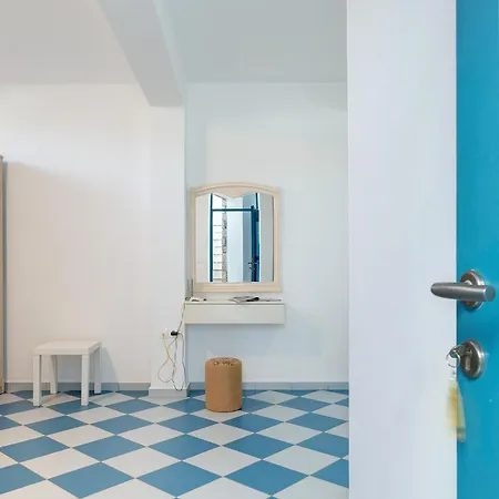 Apartament Nicolas House 3 *