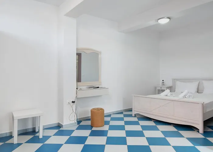 Nicolas House 3 Pera Rachidi